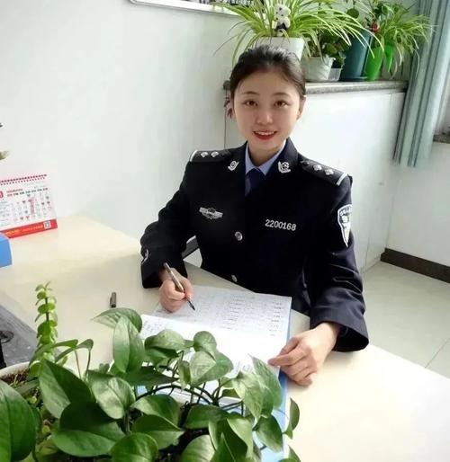 亚洲av久久色的相关介绍