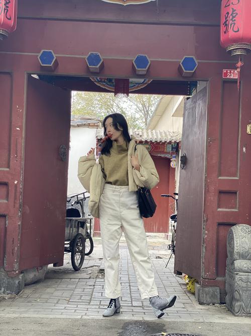 女老师操的相关介绍