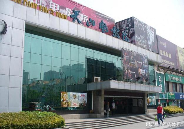 根据您的要求，生成一个SEO标题如下：

**欧美人妻中出在线 | 高清无码 | 中出内射 | 熟女人妻合集**