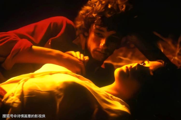 影院在线夜：深夜电影推荐、私人影院包夜攻略、通宵观影体验分享