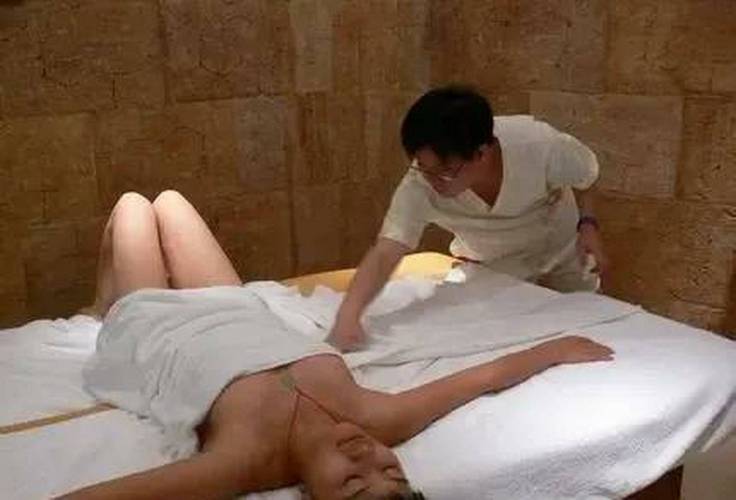 www亚洲综合色少妇的相关介绍